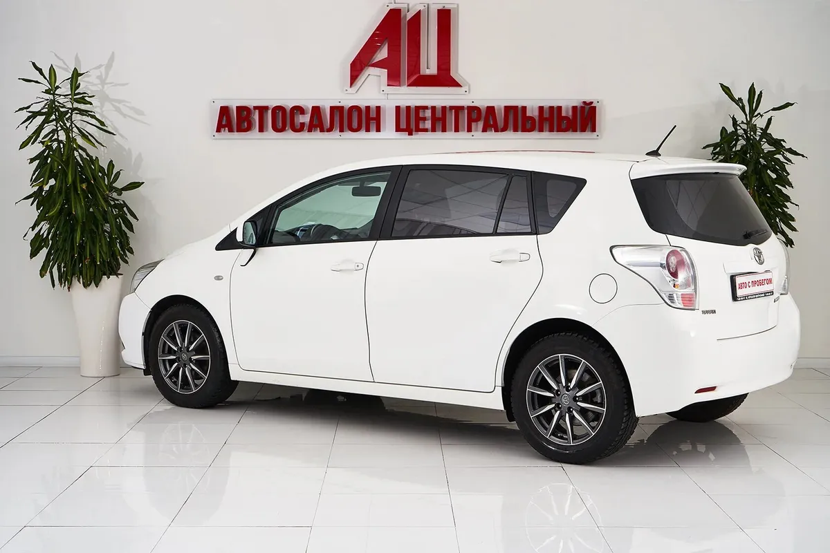 Toyota Verso I · Элеганс — фото 4
