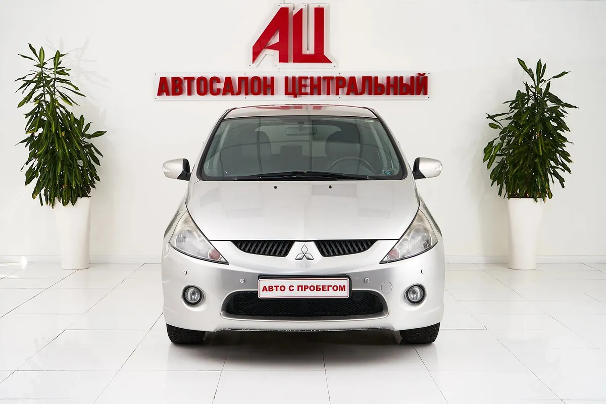 Mitsubishi Grandis I — фото 2