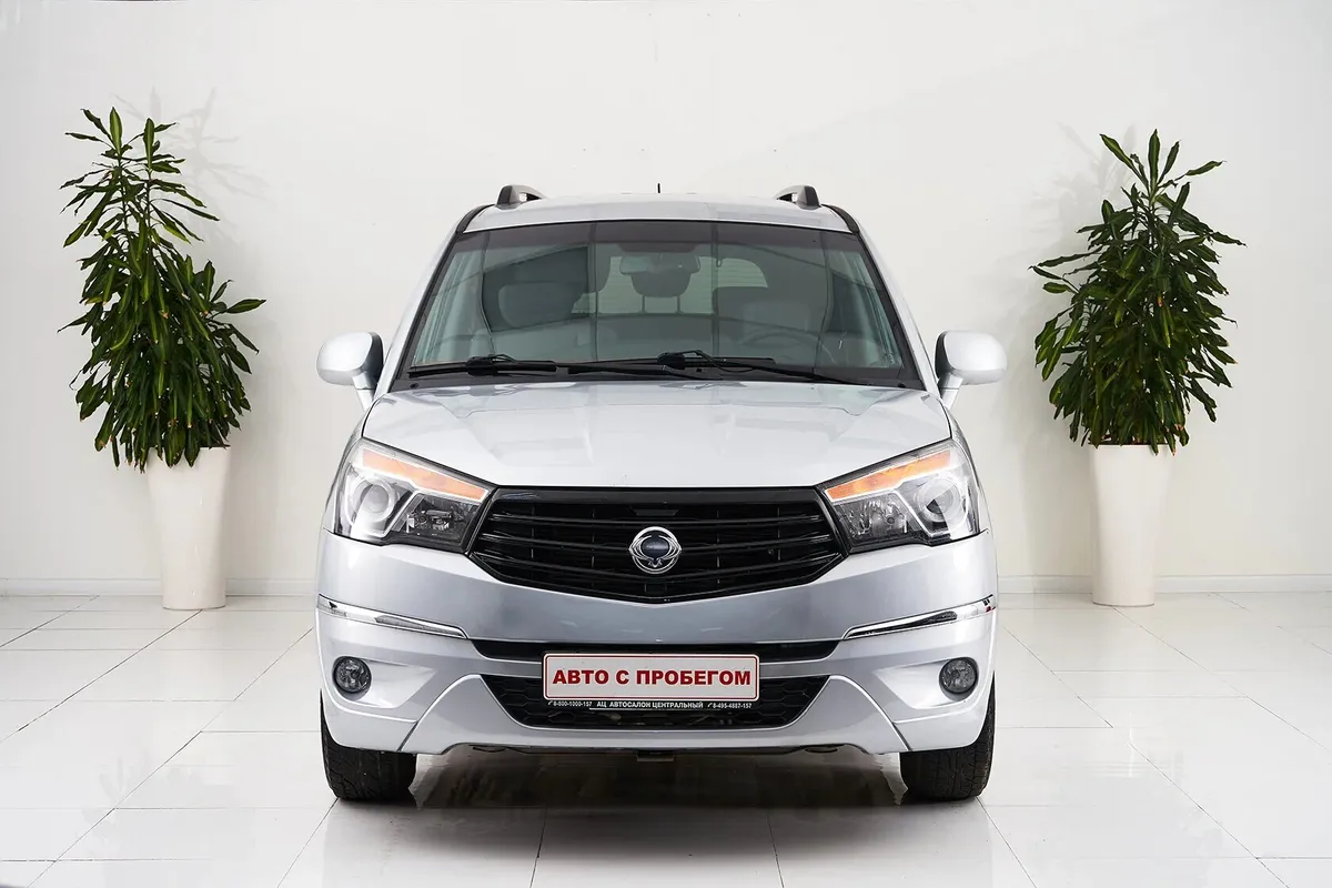 SsangYong Stavic I — фото 2