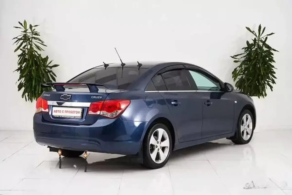 Chevrolet Cruze I Рестайлинг · LS — фото 5