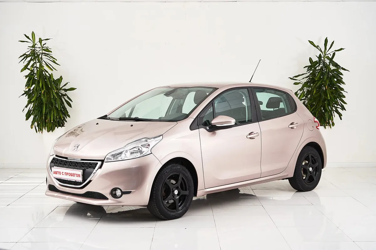 Peugeot 208 I