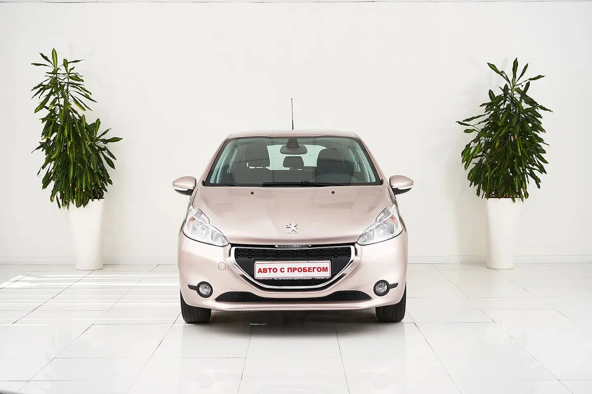 Peugeot 208 I — фото 2