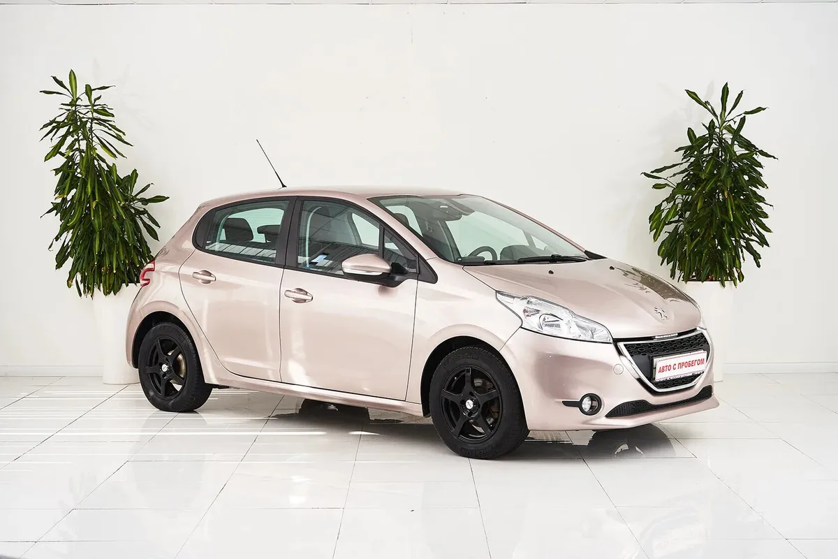 Peugeot 208 I — фото 3