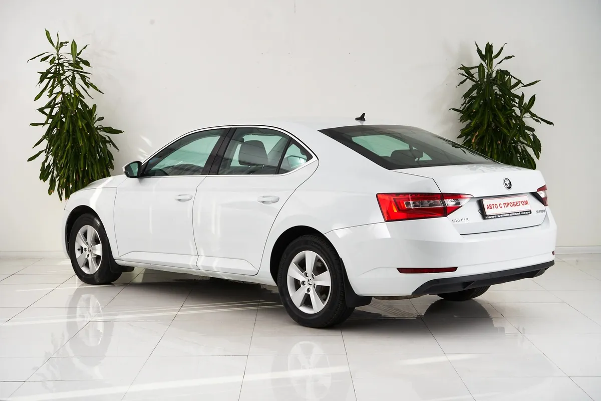 Skoda Superb III — фото 4