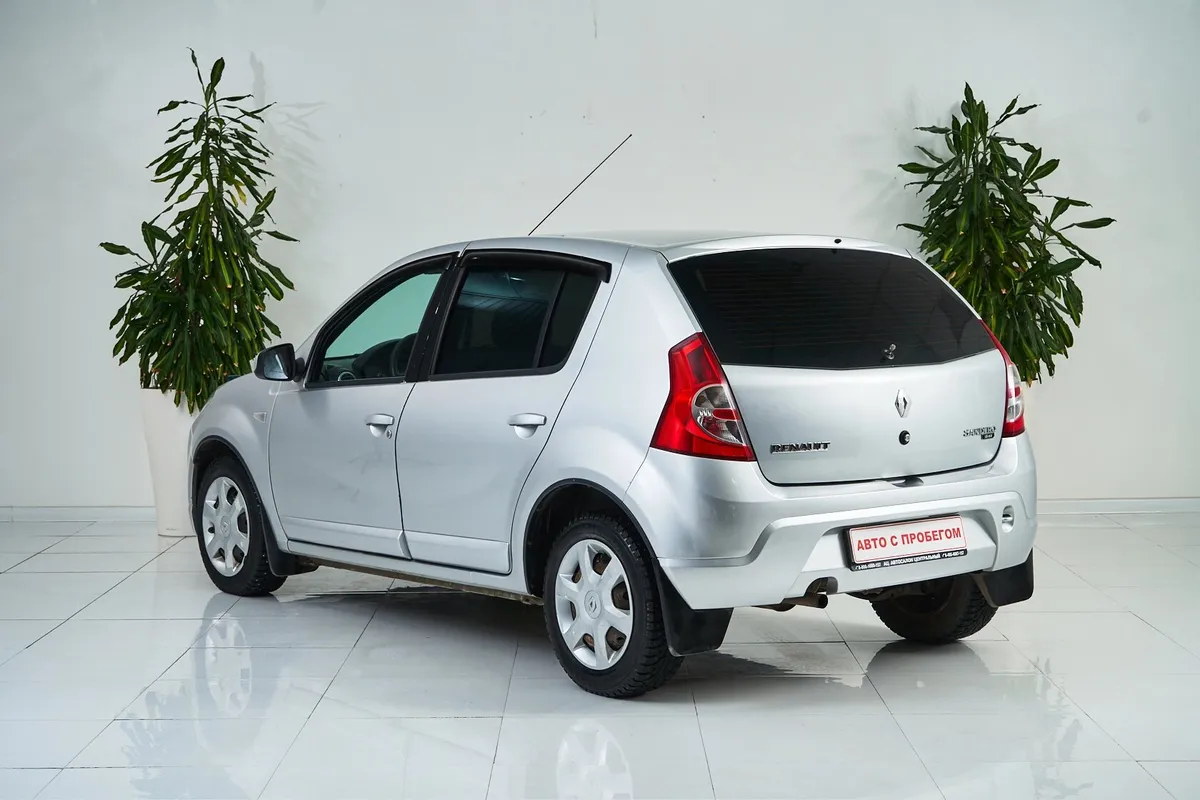 Renault Sandero I — фото 4
