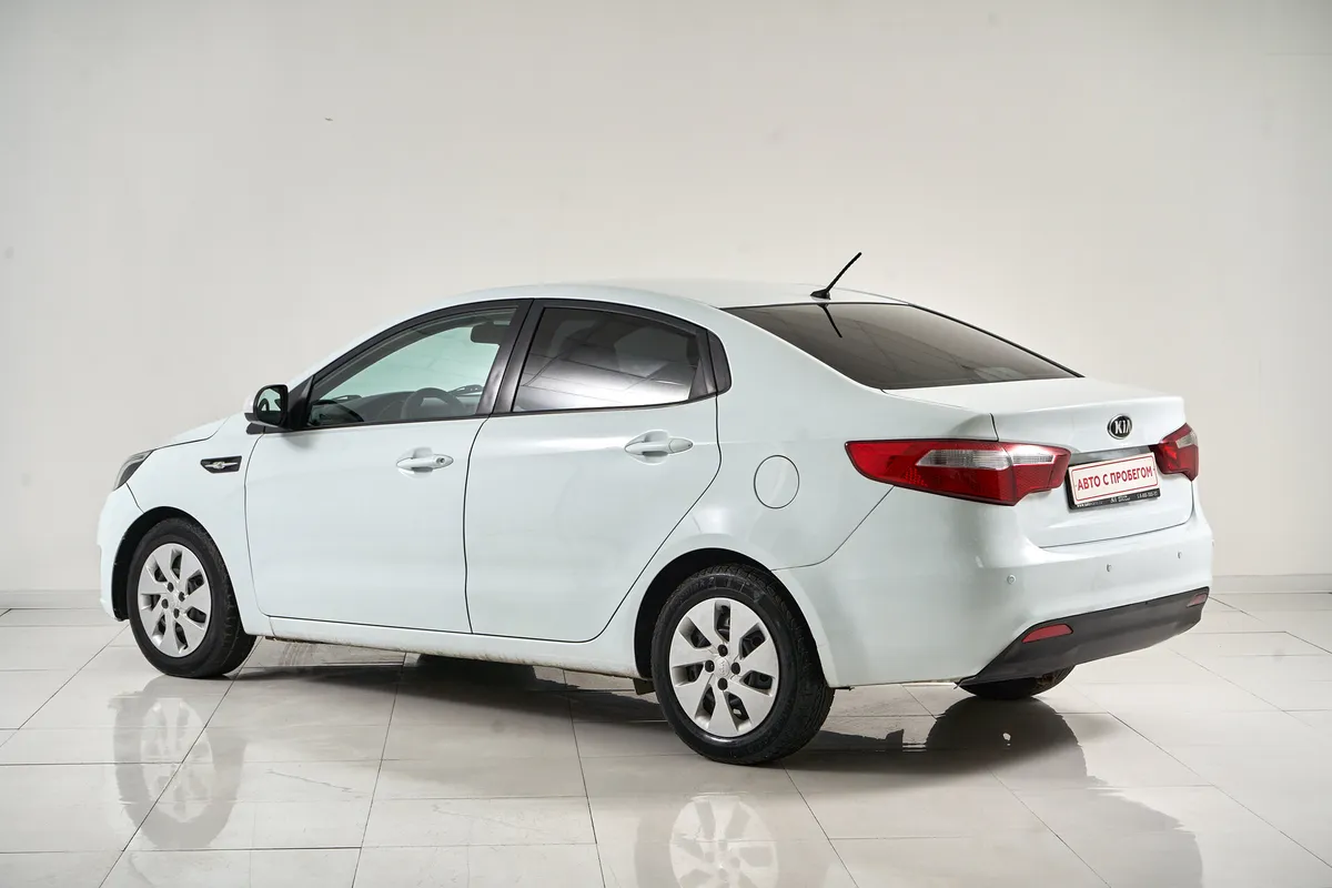 Kia Rio III — фото 4