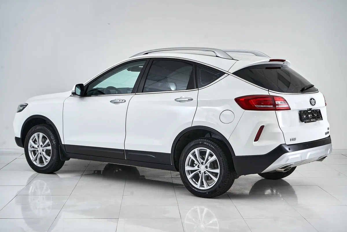 FAW Besturn X80 I Рестайлинг · Luxury — фото 4