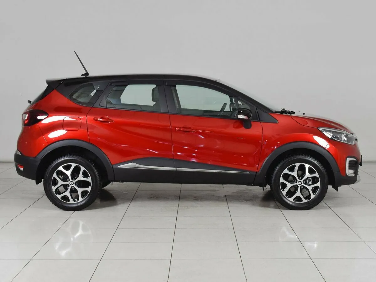 Renault Kaptur I Рестайлинг — фото 5