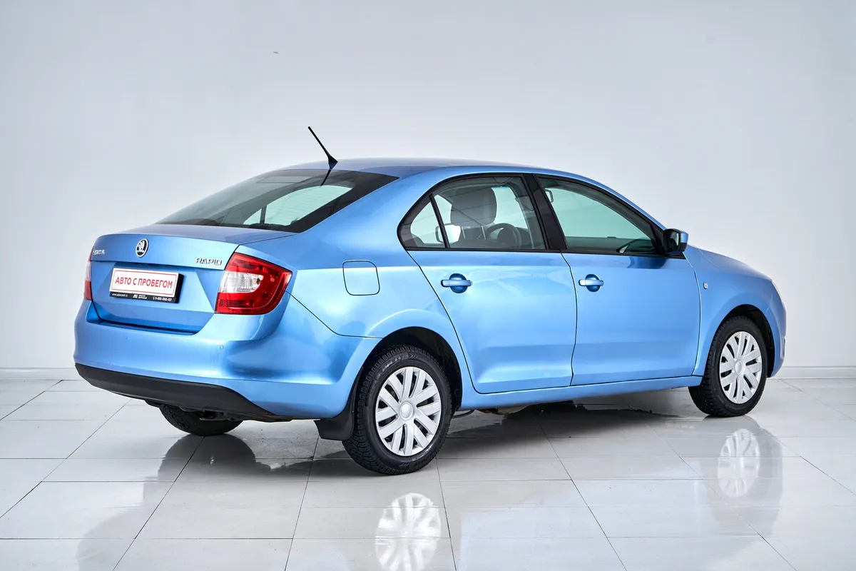 Skoda Rapid I — фото 5