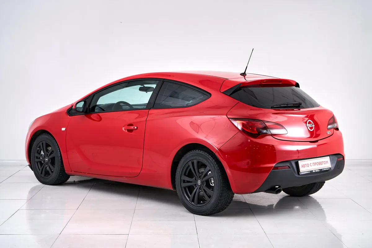 Opel Astra J Рестайлинг · Sport — фото 4
