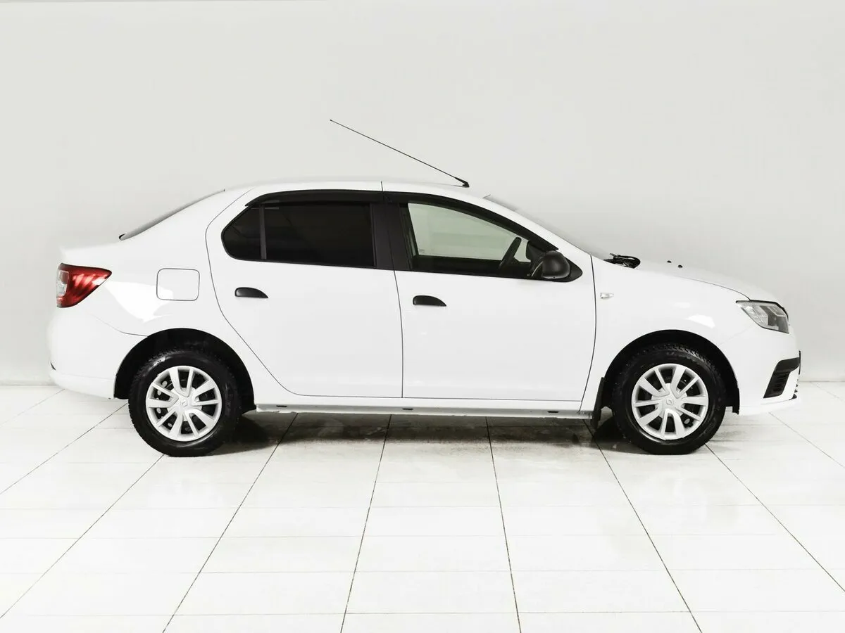 Renault Logan II Рестайлинг · Drive — фото 5