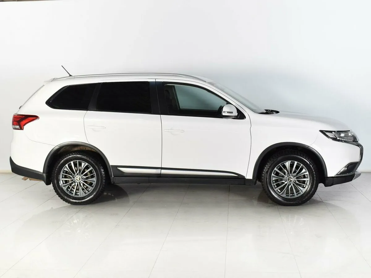 Mitsubishi Outlander III Рестайлинг 2 · Instyle — фото 5