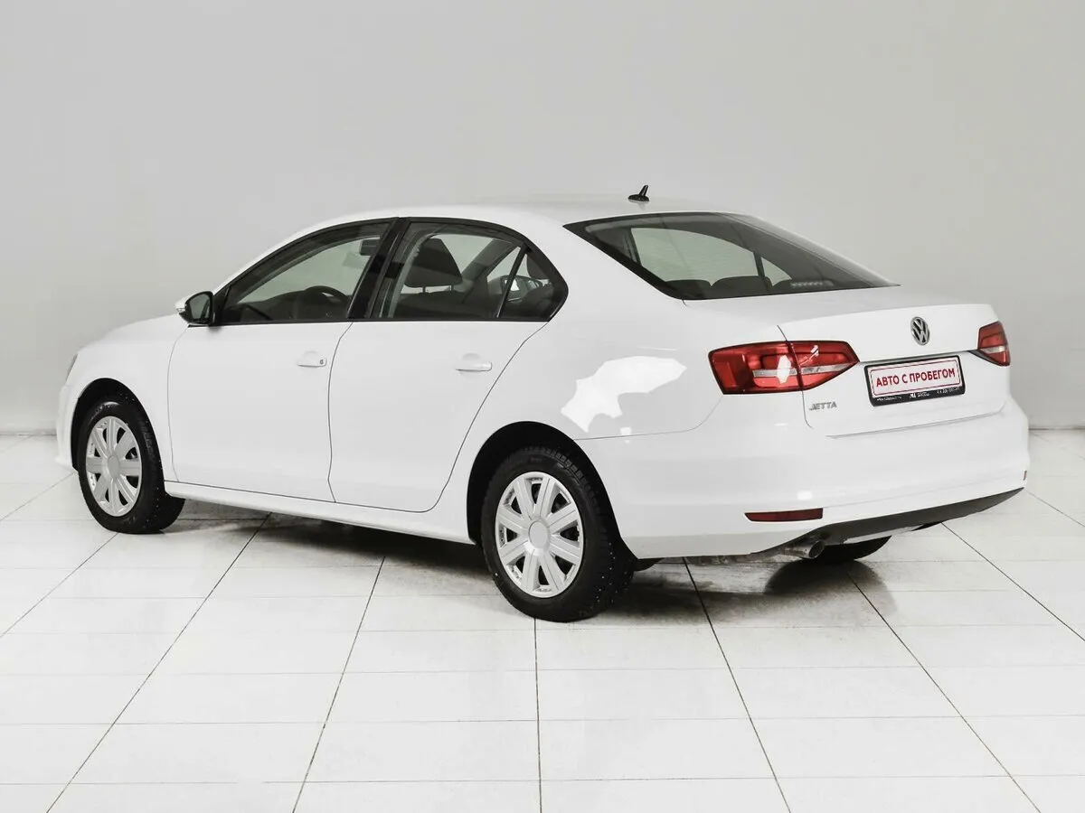 Volkswagen Jetta VI Рестайлинг — фото 2