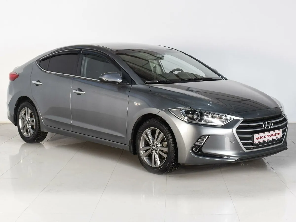 Hyundai Elantra VI (AD) · Active