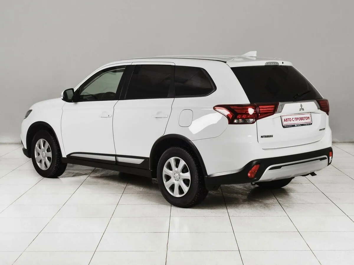 Mitsubishi Outlander III Рестайлинг 3 — фото 2