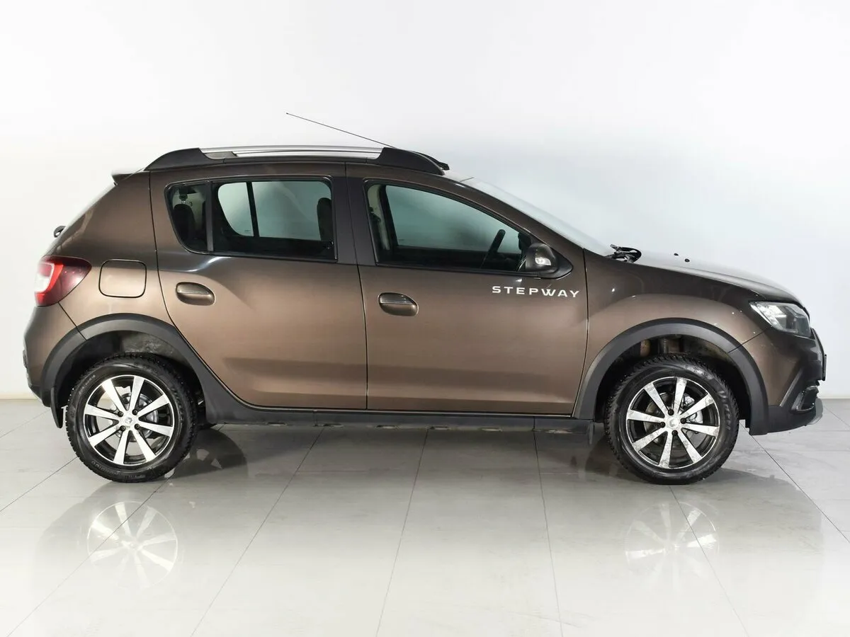 Renault Sandero II Рестайлинг · Stepway Drive — фото 5