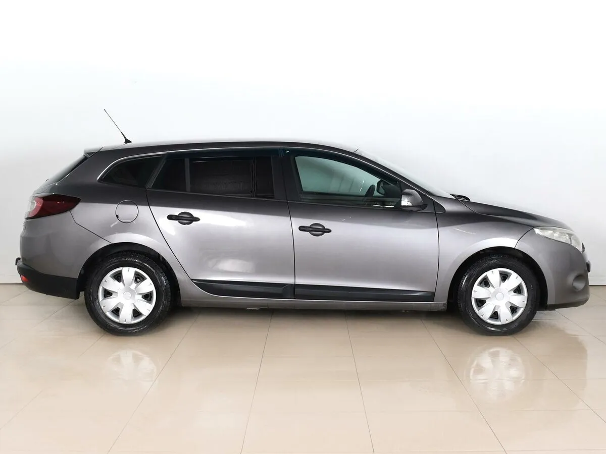 Renault Megane III — фото 5