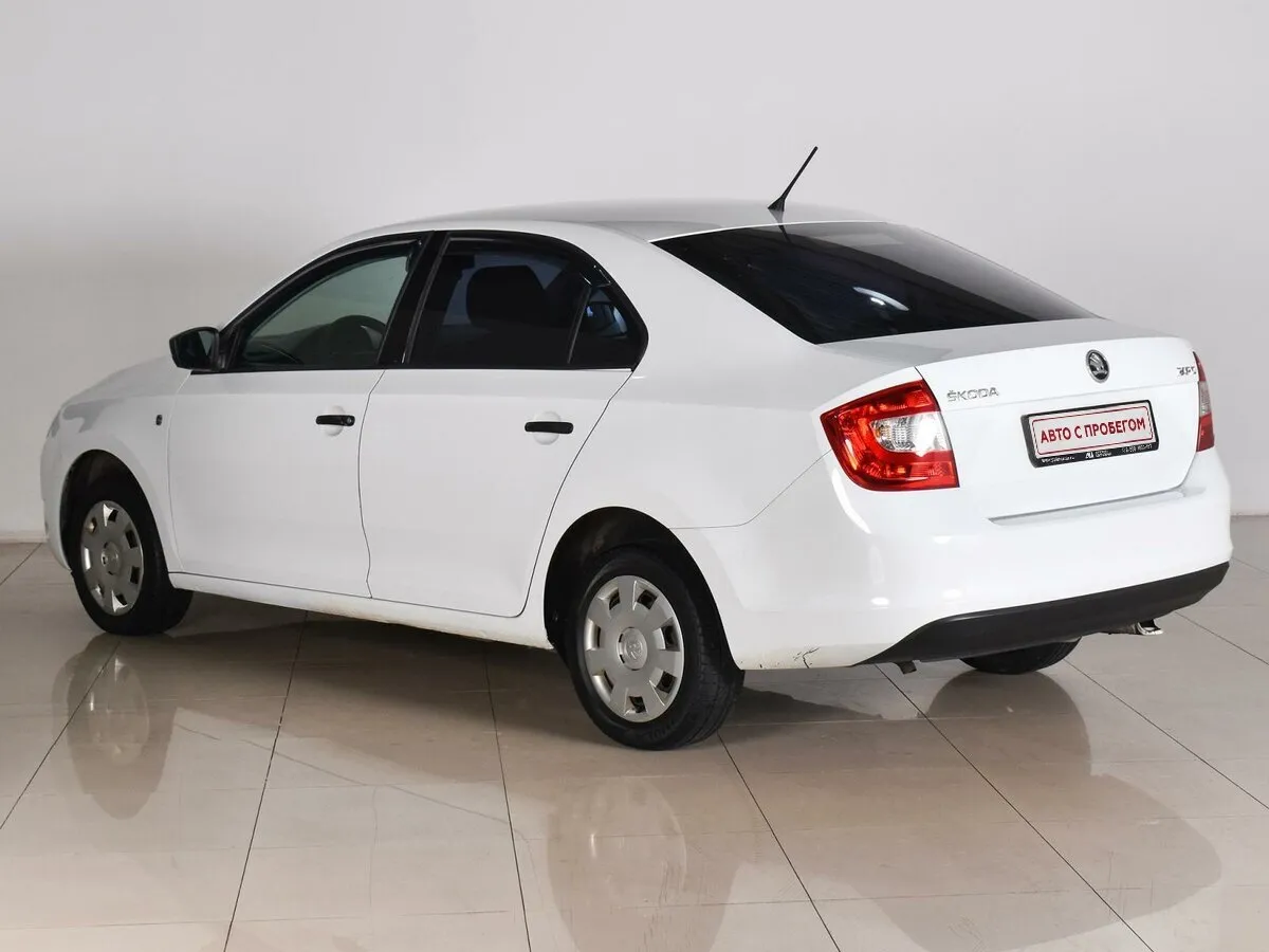 Skoda Rapid I — фото 2