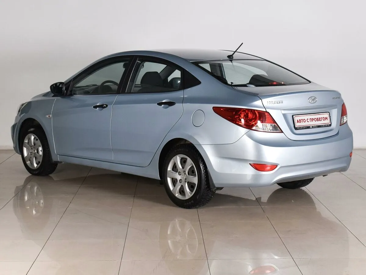 Hyundai Solaris I — фото 3