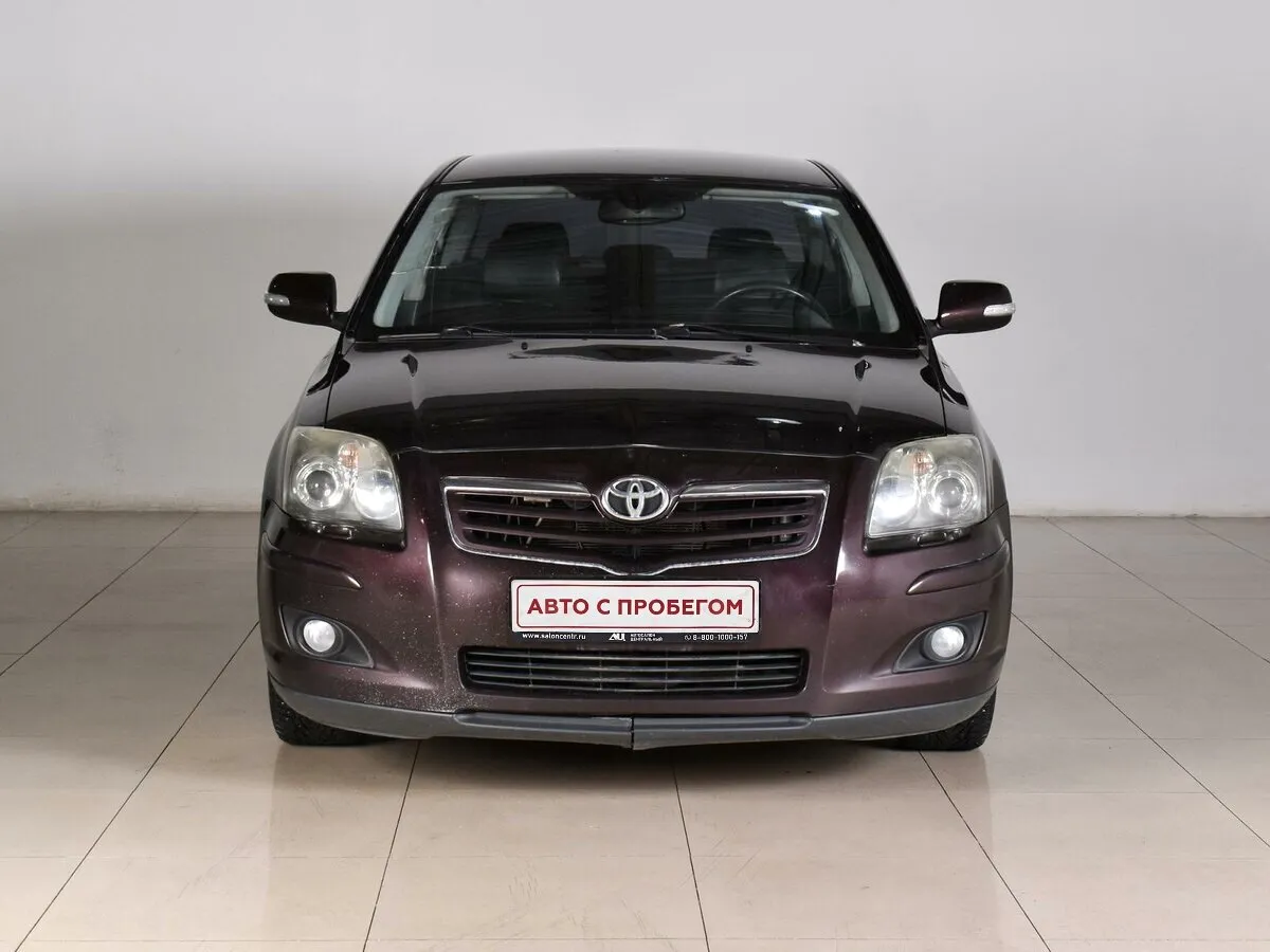 Toyota Avensis II Рестайлинг · Сол — фото 2