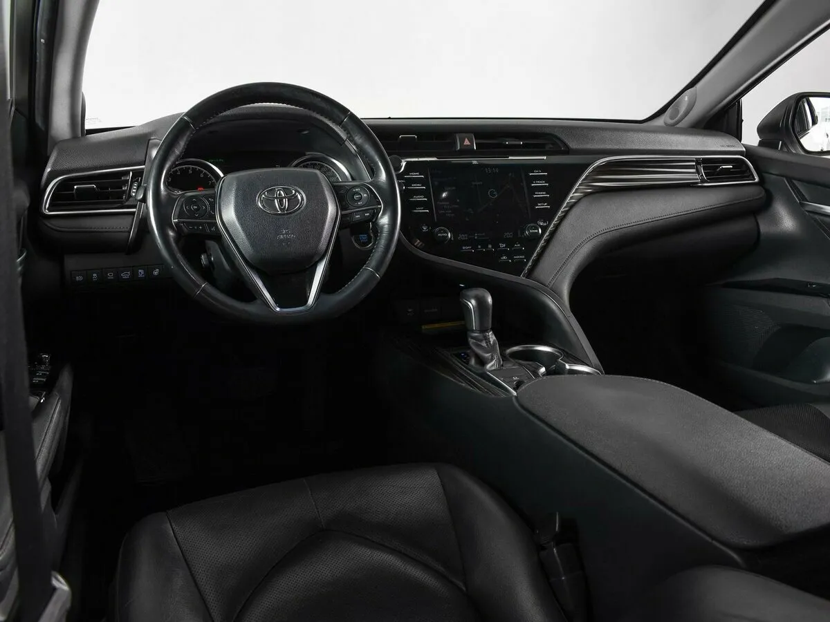 Toyota Camry VIII (XV70) · Люкс Safety — фото 5