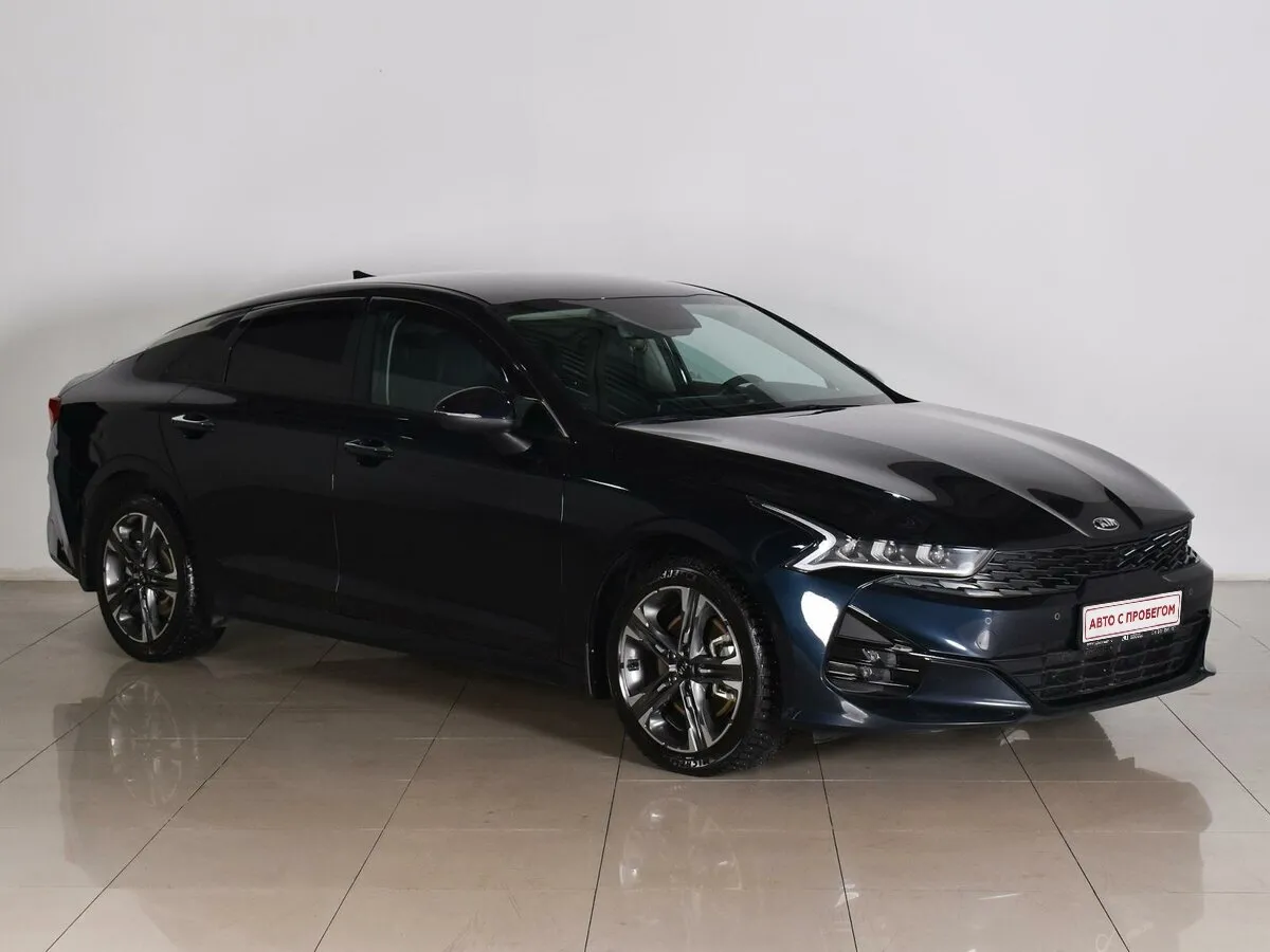 Kia K5 III · Luxe