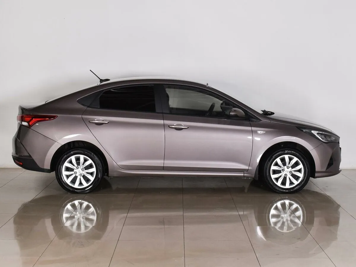 Hyundai Solaris II Рестайлинг — фото 5