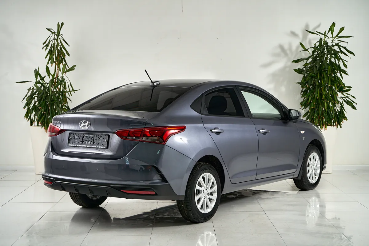 Hyundai Solaris II Рестайлинг · Специальная Серия "10 лет" — фото 4