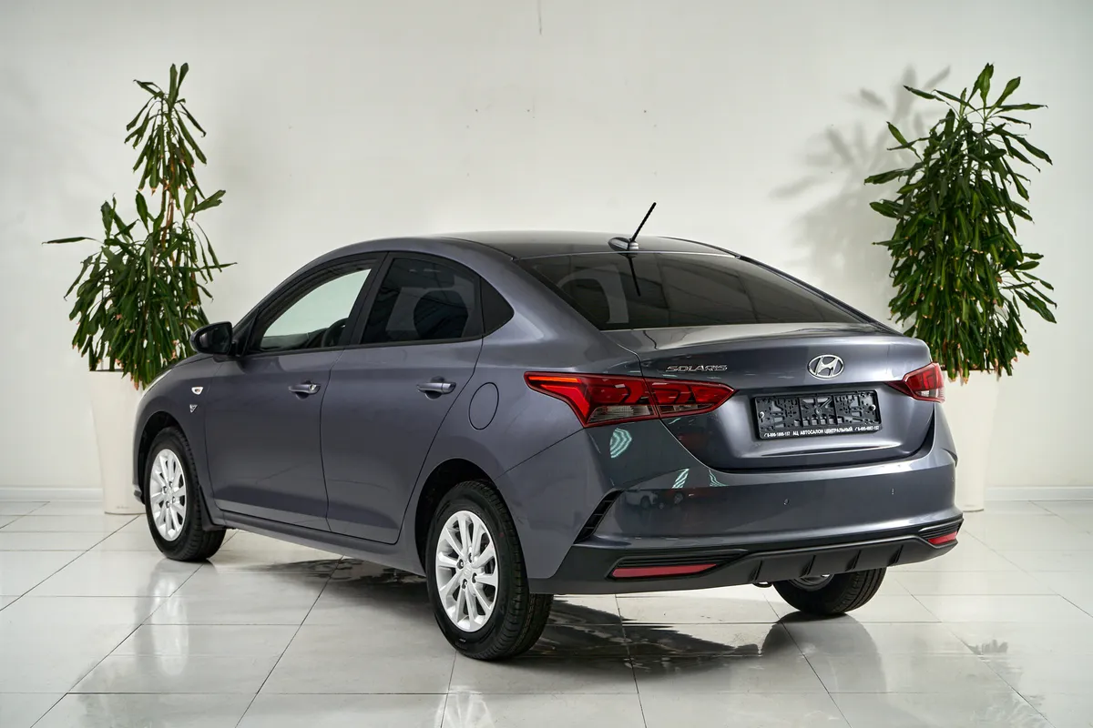 Hyundai Solaris II Рестайлинг · Специальная Серия "10 лет" — фото 5