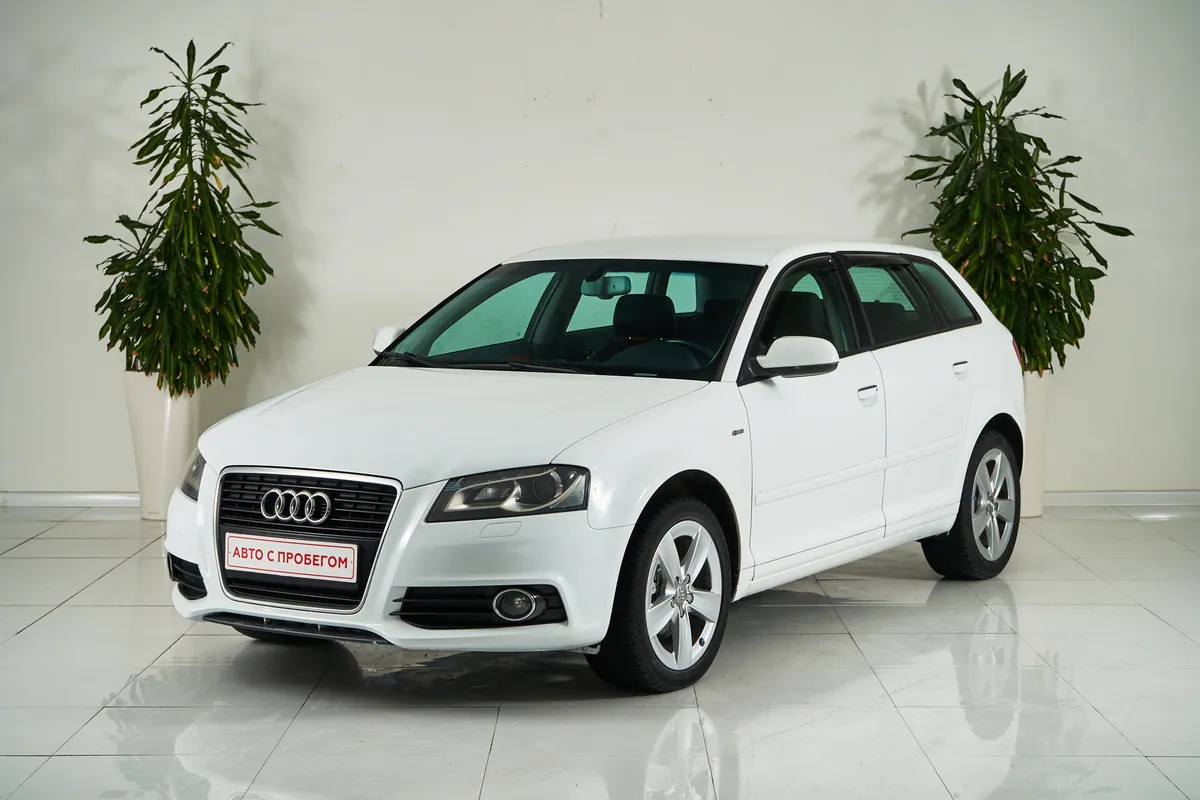 Audi A3 II (8P) Рестайлинг 2 · Ambition