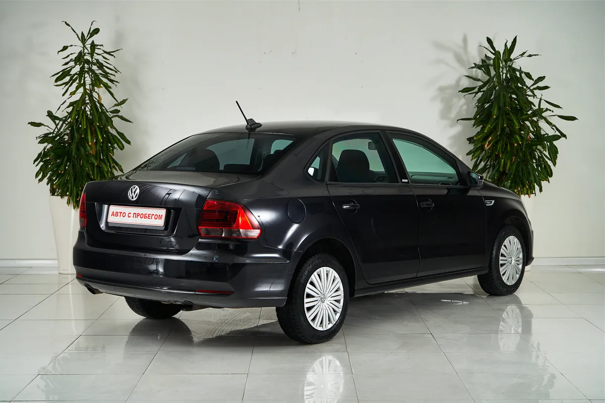 Volkswagen Polo V Рестайлинг · Highline — фото 5