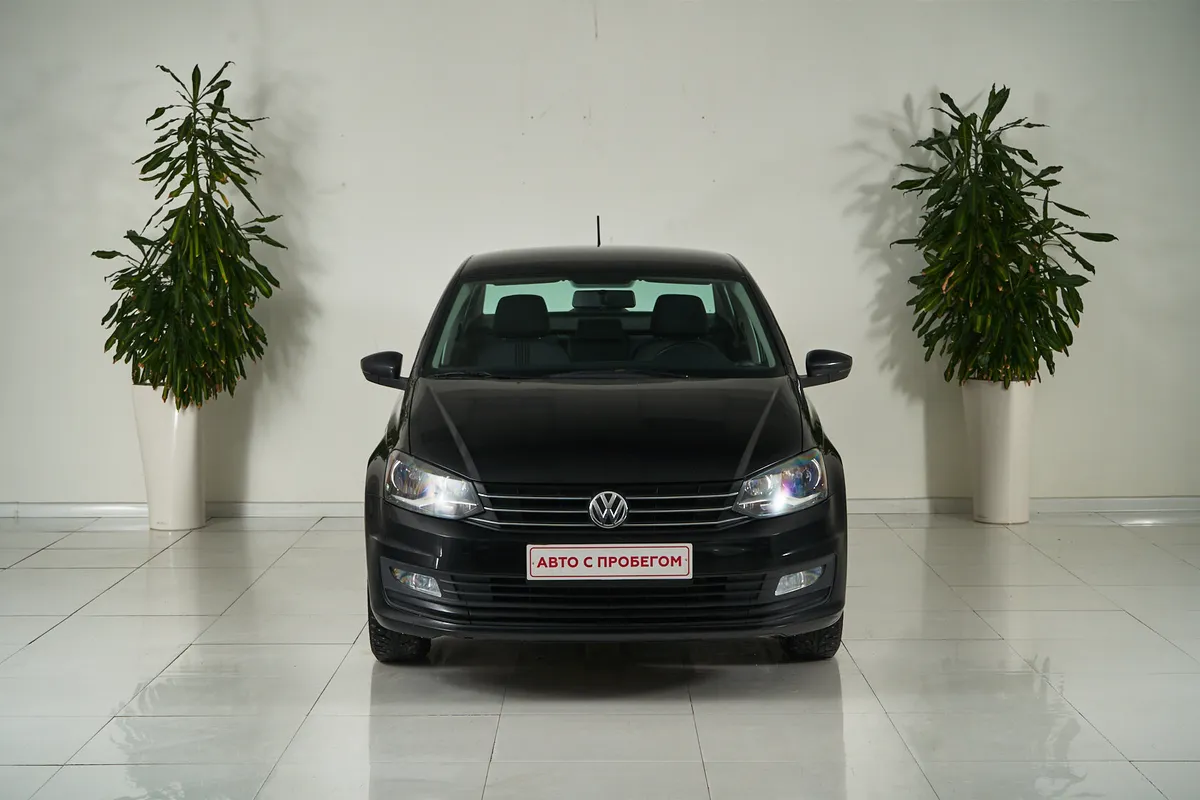 Volkswagen Polo V Рестайлинг — фото 2