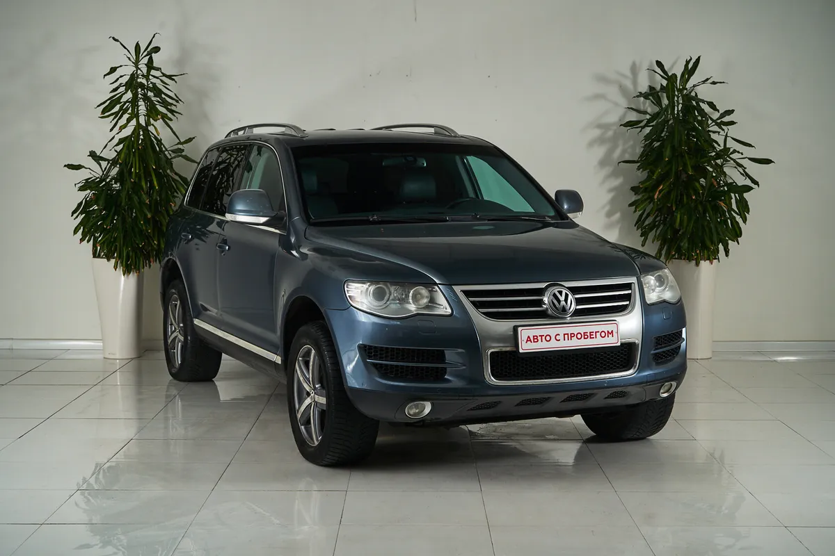 Volkswagen Touareg I Рестайлинг — фото 3