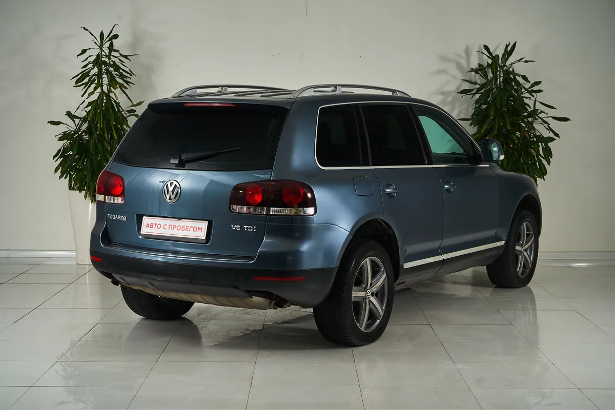 Volkswagen Touareg I Рестайлинг — фото 5