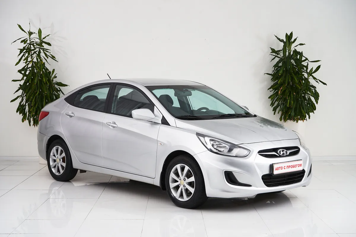Hyundai Solaris I — фото 3