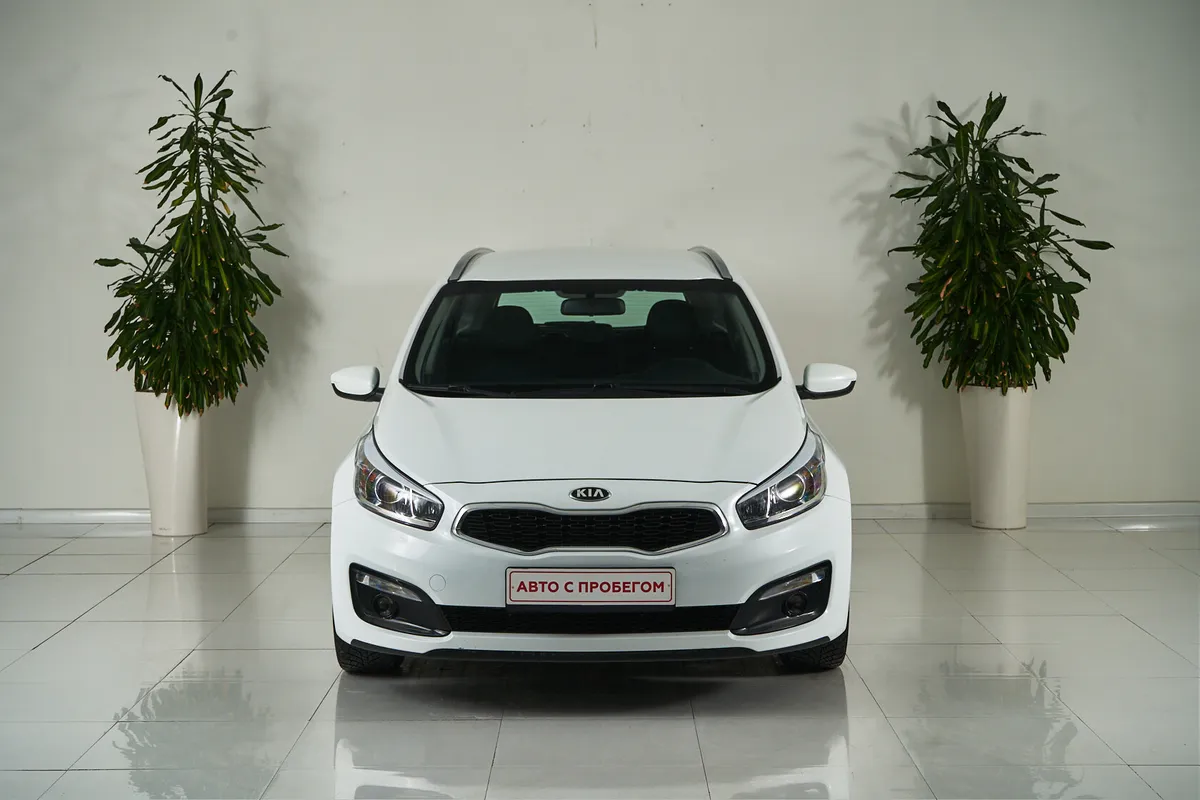 Kia Ceed II Рестайлинг · Luxe — фото 2