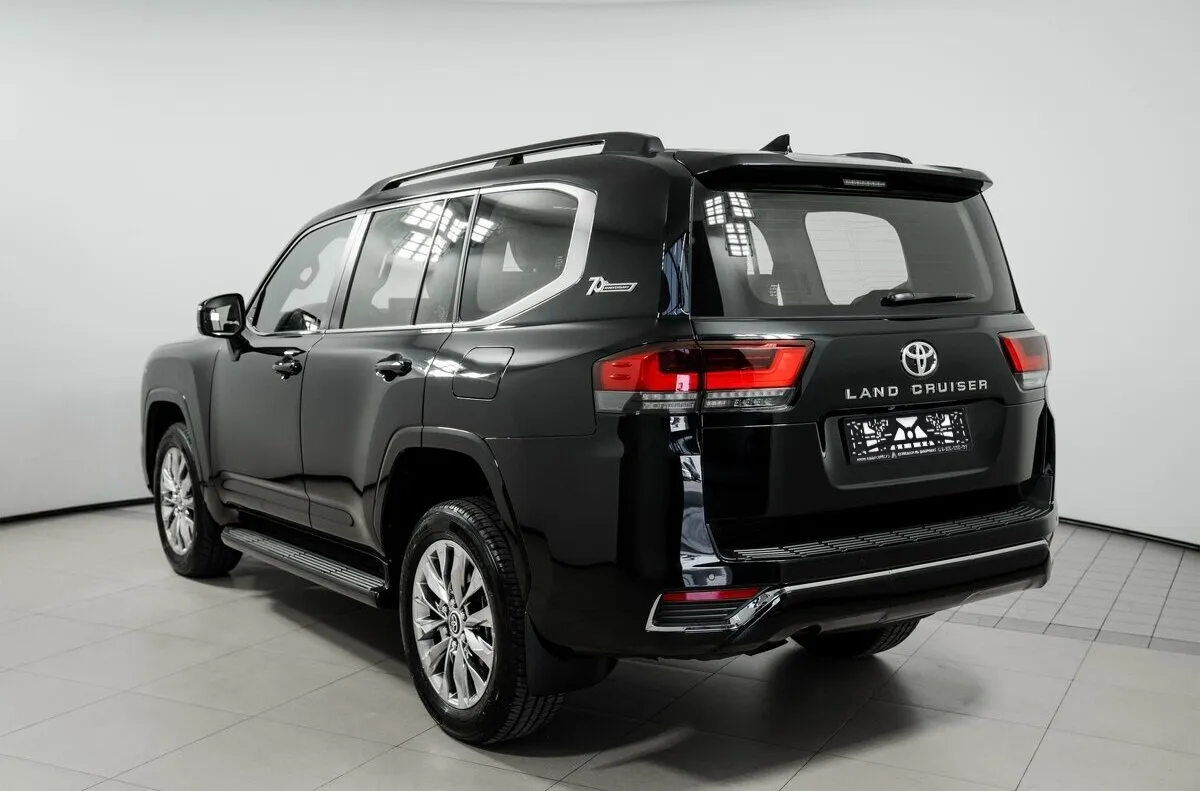 Toyota Land Cruiser 300 Series · Элеганс — фото 3