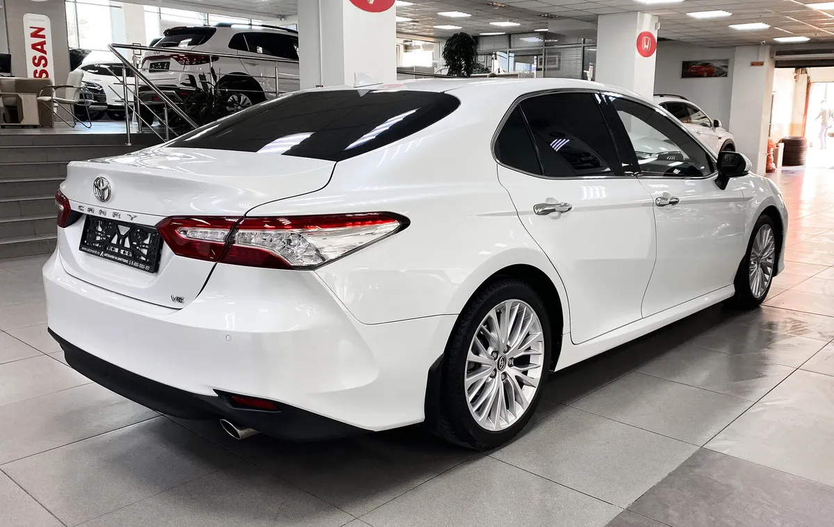Toyota Camry VIII (XV70) — фото 4