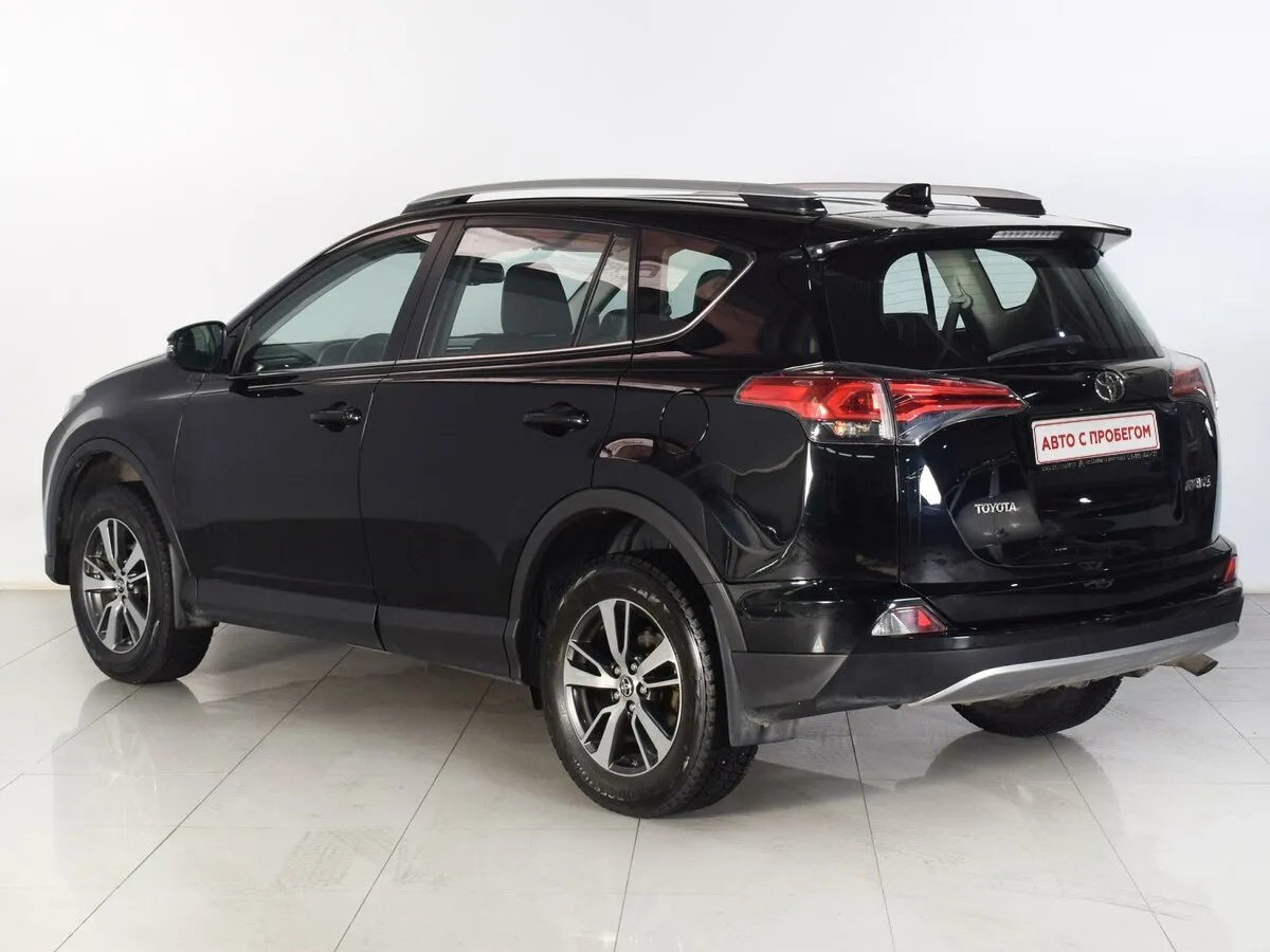 Toyota RAV4 IV (XA40) Рестайлинг — фото 3