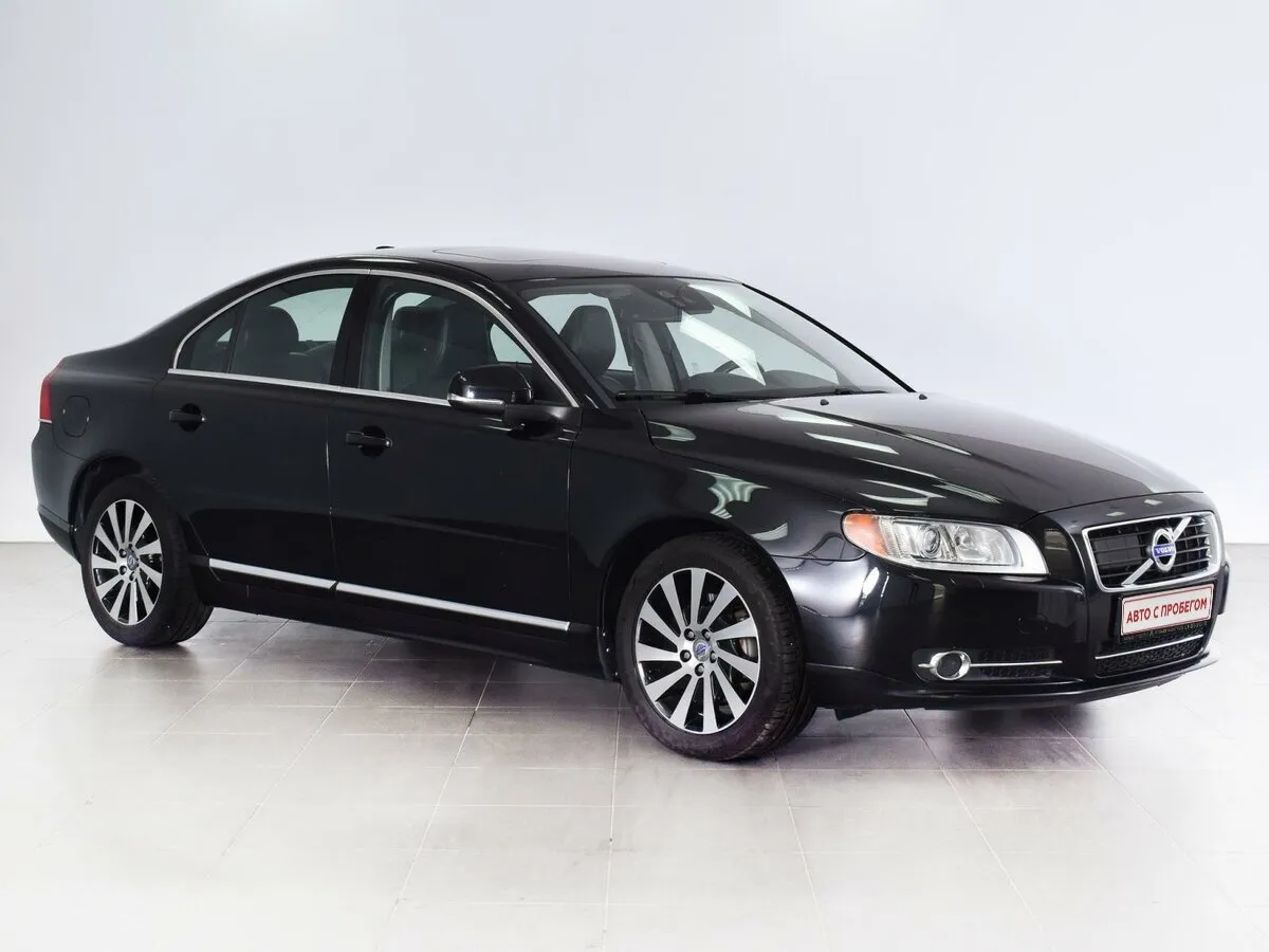 Volvo S80 II Рестайлинг · Momentum