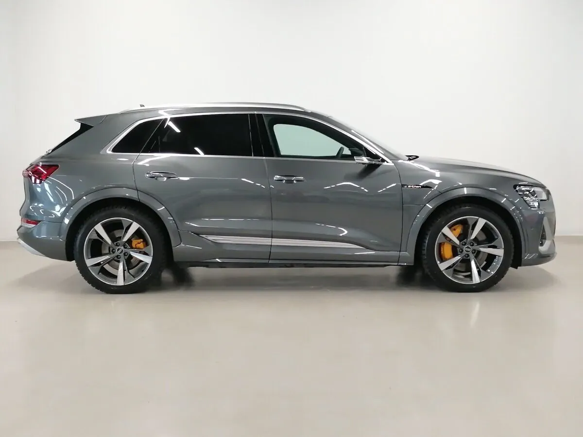 Audi e-tron S I — фото 3