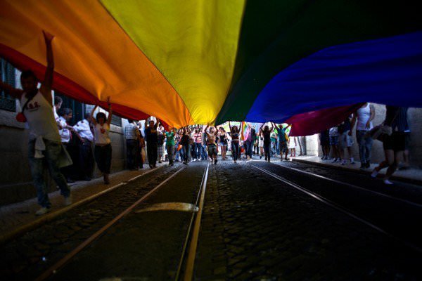 Rainbow_Flag_over_the_Street