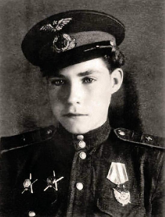 В 14 лет Аркадий Каманин уже начал самостоятельно летать. Фото: ru.wikipedia.org