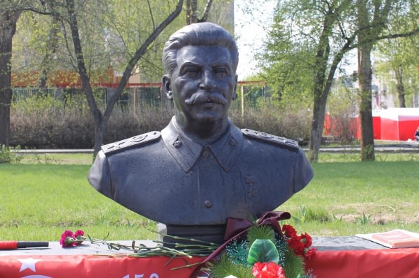 Памятник Сталину в Новосибирске(2017)|Фото: vk.com/club4241972