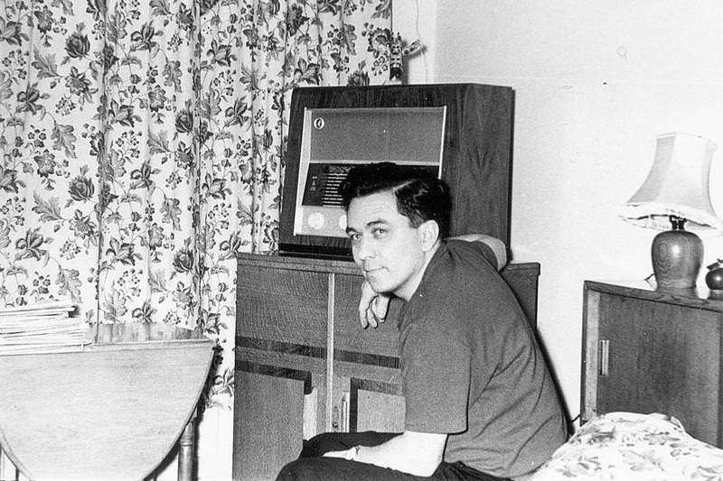 Гордон Лонсдейл во время учебы в Лондонском университете в своей квартире, 1955 год Личный архив Конона Молодого
