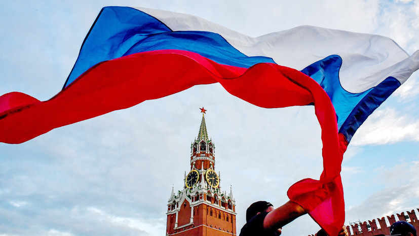 Преемственность поколений: как триколор стал государственным символом России