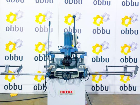 ROTOX КF 349 Копировально-фрезерный станок для окон ПВХ с трёхшпиндельной сверлильной головкой для замков и ручек