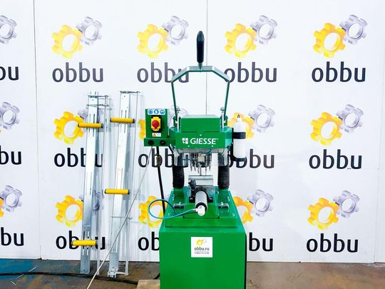 GIESSE FMR01 Сверлильный станок для отверстий под дверные петли всех типов алюминиевых профильных систем