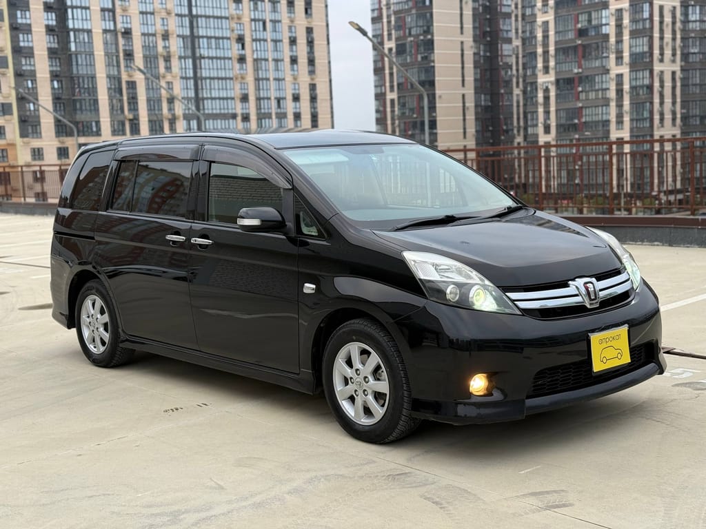 Toyota ISis 2012 — аренда и прокат в Краснодаре | А-Прокат
