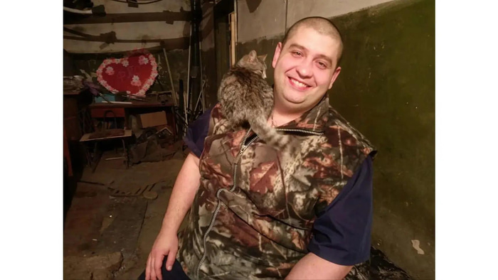 Алексей Касаткин_котенок еа плече